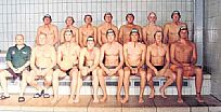 Die A-Jugend-Wasserballer des SC Magdeburg belegten Platz sechs in der Endrunde der Deutschen Meisterschaft. Auf dem Foto: Marco Hubbe, Alexander Koch, Martin Schnorr, Michael Knobloch, Martin Haack, Peter Riedel, Christian Schlanstedt (h. v. l.), Trainer Stefan Pieske, Michael Poroshkevych, Sebastian Hoffmeister, Stefan Richert, Max Lehnert, Holger Dammbr�ck, Bastian M�ller (u. v. l). Foto: Verein